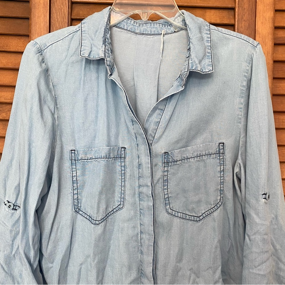 Boutique Cache Woven Blue Long Sleeve Button Down High Low Top Size Large - Picture 2 of 10